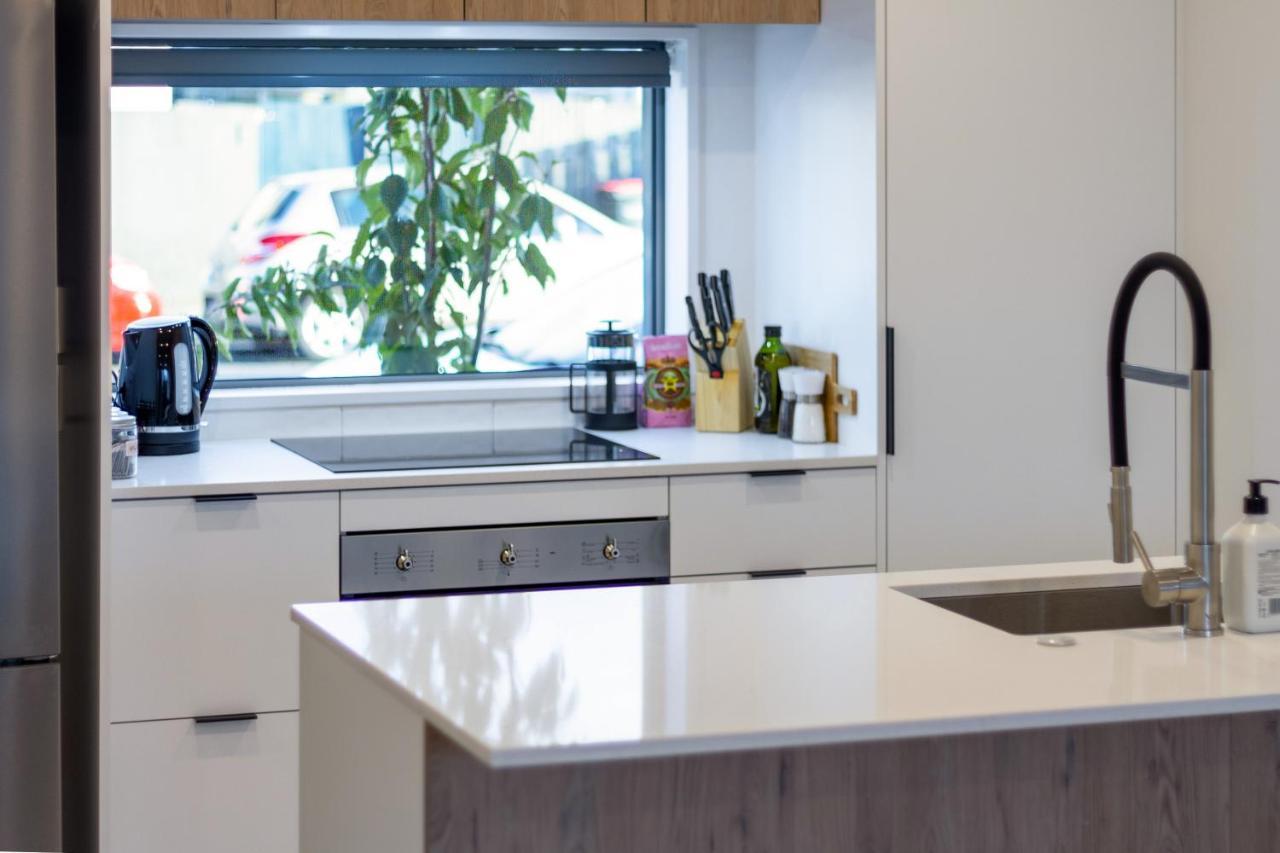 City Lights Retreat With Carpark 2 Bed 2 Bath Christchurch Kültér fotó